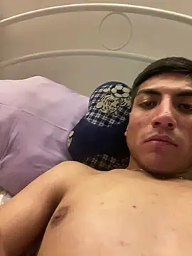 Feendy17 online show from April 1, 2026, 3:09 pm