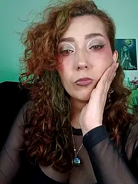 Luz delunaa online show from March 18, 2026, 2:48 am