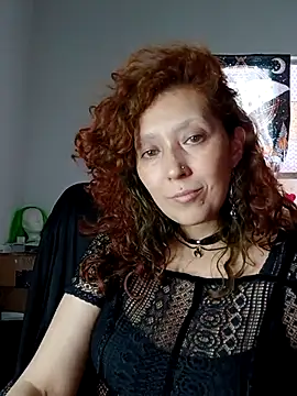 Luz delunaa online show from February 20, 2026, 8:22 pm