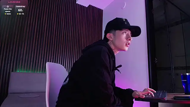 troy rouge online show from November 14, 2025, 7:06 pm