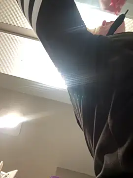 KITTYBOOBOOFUXX online show from December 23, 2025, 1:38 am