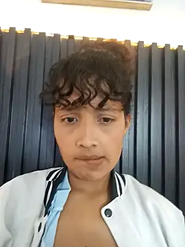 Arihsay evans online show from October 8, 2025, 12:39 pm