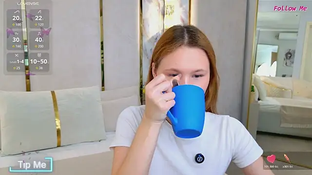 Snapshot of AmeliRoyse chatting on April 4, 2026, 5:19 pm AmeliRoyse online show from April 4, 2026, 5:19 pm