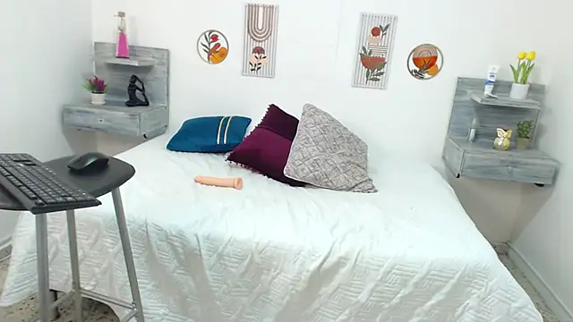Snapshot of luciana_smith20 chatting on March 8, 2025, 11:05 am luciana smith20 online show from March 8, 2025, 11:05 am