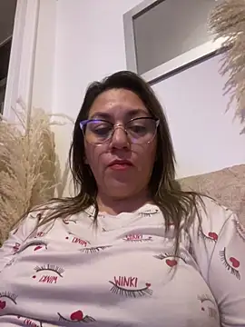 Luna-nevada online show from May 18, 2026, 2:12 am