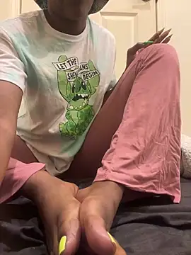 beautifultoesbita online show from March 17, 2025, 6:53 pm