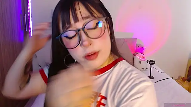 Oliviargf online show from March 20, 2026, 12:17 pm