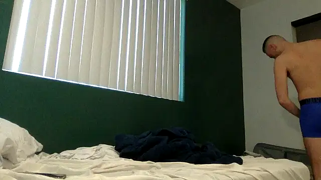 Snapshot of TheDaddy005 chatting on March 7, 2025, 4:55 pm TheDaddy005 online show from March 7, 2025, 4:55 pm