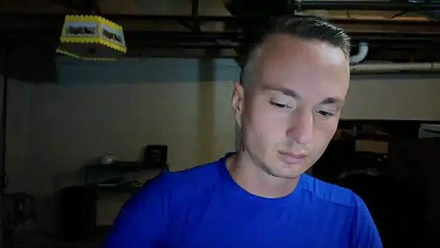 Snapshot of TheDaddy005 chatting on December 22, 2025, 3:01 pm TheDaddy005 online show from December 22, 2025, 3:01 pm