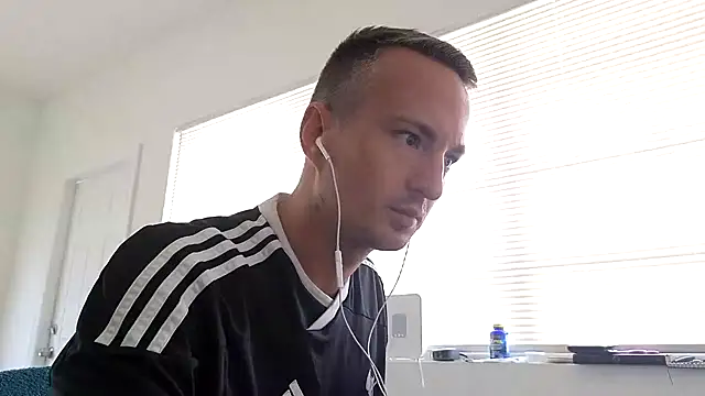TheDaddy005 online show from May 14, 2026, 6:05 pm