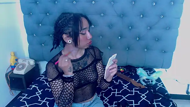 Snapshot of XxxReinaSexyBodyxxX777 chatting on September 18, 2025, 8:01 pm XxxReinaSexyBodyxxX777 online show from September 18, 2025, 8:01 pm