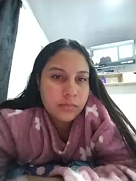 esmeralda jadees online show from June 14, 2026, 2:24 am