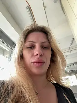 Snapshot of Alicedream5 chatting on March 16, 2025, 8:54 am Alicedream5 online show from March 16, 2025, 8:54 am