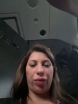 Snapshot of Alicedream5 chatting on October 10, 2025, 3:24 pm Alicedream5 online show from October 10, 2025, 3:24 pm