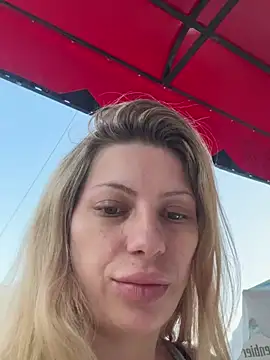 Snapshot of Alicedream5 chatting on March 20, 2025, 4:20 pm Alicedream5 online show from March 20, 2025, 4:20 pm