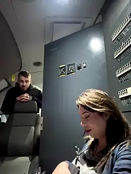 Snapshot of Alicedream5 chatting on October 1, 2025, 3:44 am Alicedream5 online show from October 1, 2025, 3:44 am