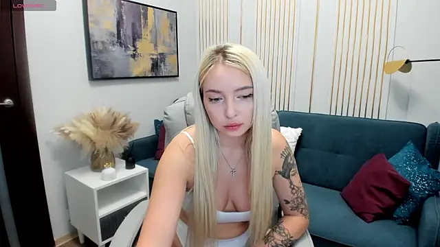 OhMyEmma online show from March 17, 2025, 1:03 am