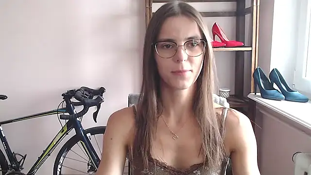 love megi online show from April 3, 2026, 1:28 pm