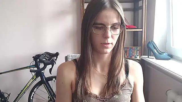 love megi online show from June 18, 2026, 1:38 pm