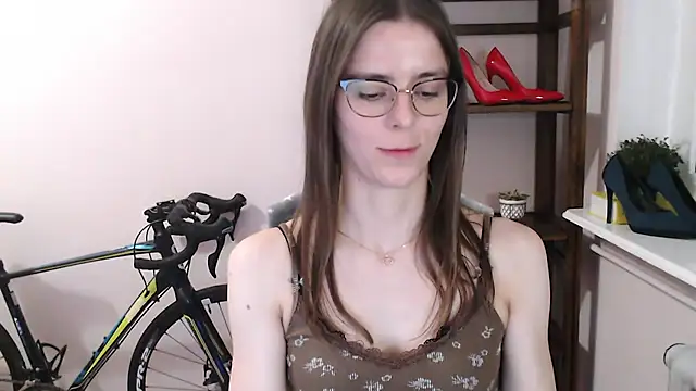 love megi online show from March 1, 2026, 7:47 pm