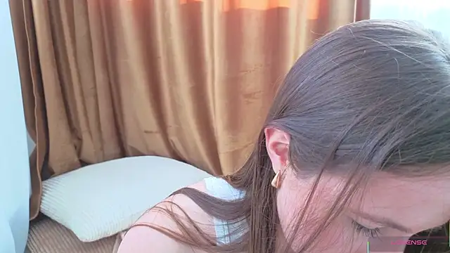 Kira mindnes online show from March 23, 2026, 6:24 am