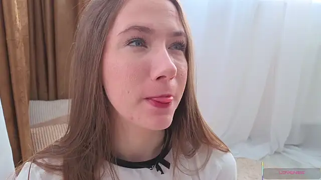 Kira mindnes online show from March 21, 2026, 5:52 am