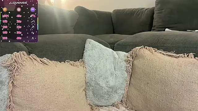 krystenxox online show from October 17, 2025, 11:12 am