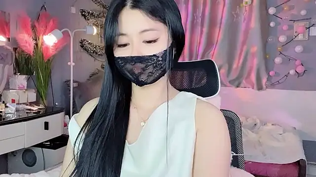 Snapshot of MI_KA22 chatting on January 7, 2026, 5:56 am MI KA22 online show from January 7, 2026, 5:56 am