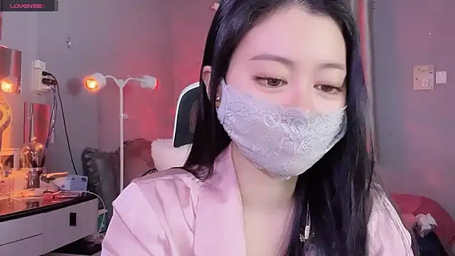 Snapshot of MI_KA22 chatting on September 10, 2025, 5:01 pm MI KA22 online show from September 10, 2025, 5:01 pm