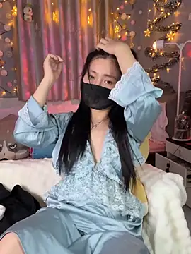 Snapshot of MI_KA22 chatting on December 14, 2025, 6:46 pm MI KA22 online show from December 14, 2025, 6:46 pm