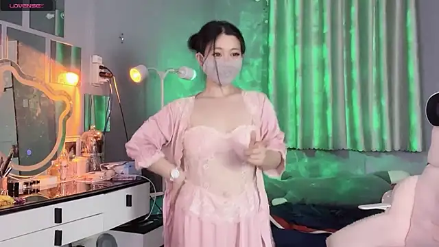 Snapshot of MI_KA22 chatting on September 10, 2025, 4:33 am MI KA22 online show from September 10, 2025, 4:33 am