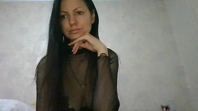 AliseWats online show from July 7, 2026, 9:07 pm