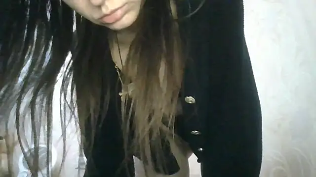 AliseWats online show from December 18, 2025, 8:56 pm