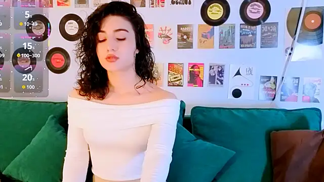 Maya Rogerss online show from May 10, 2026, 2:52 pm