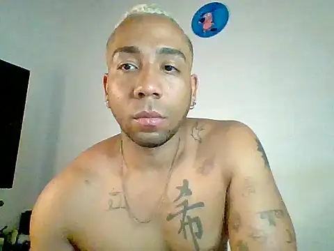 Snapshot of Biglucasx chatting on October 27, 2025, 3:24 pm Biglucasx online show from October 27, 2025, 3:24 pm