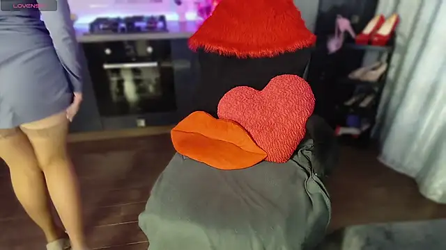 Snapshot of emlana chatting on March 31, 2026, 2:52 pm emlana online show from March 31, 2026, 2:52 pm