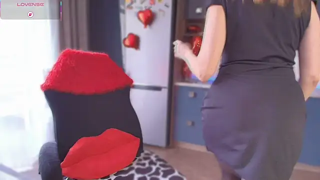 Snapshot of emlana chatting on April 3, 2026, 1:17 pm emlana online show from April 3, 2026, 1:17 pm