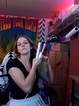 AlicePayne online show from December 16, 2025, 4:17 am