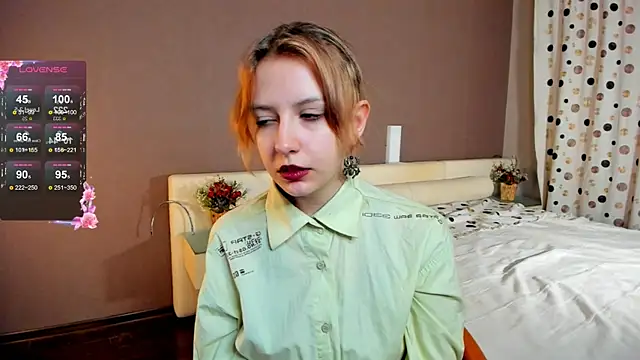 EsmeDecoursey online show from March 21, 2025, 12:29 am