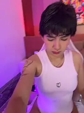 emma cute7 online show from August 7, 2026, 9:37 am