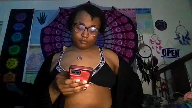 GardeniaFields online show from March 19, 2026, 8:58 am