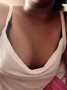 Snapshot of naughtyreva chatting on March 18, 2025, 4:29 am naughtyreva online show from March 18, 2025, 4:29 am