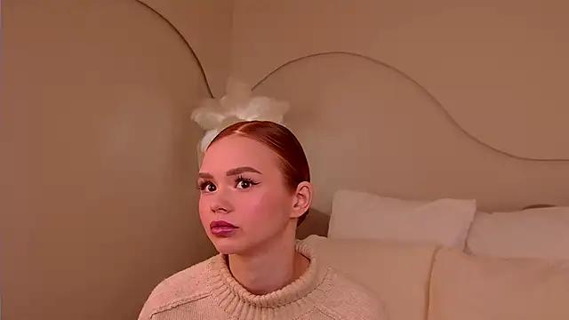 MiraBliss online show from November 9, 2025, 5:28 pm