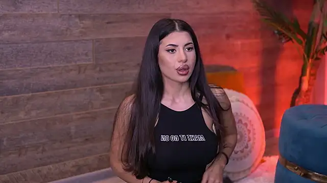 TanyaVonDe online show from November 5, 2025, 5:16 pm