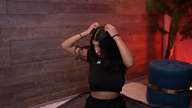 TanyaVonDe online show from November 29, 2025, 6:08 pm