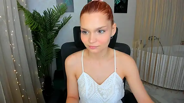 YourSweetMiley online show from March 22, 2025, 10:49 am