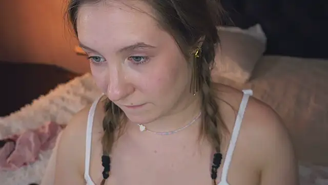 saint trisha online show from February 6, 2026, 4:41 am