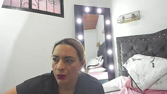 Milf-Prettyboobs online show from March 4, 2026, 11:12 pm