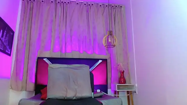 alexsandra kiss online show from July 18, 2026, 11:30 am