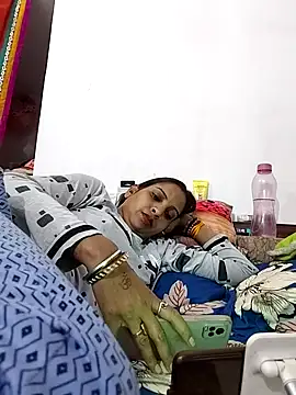 Hotty-Nidhi online show from December 20, 2025, 4:21 pm